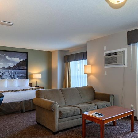 Super 8 By Wyndham Cochrane Hotell Eksteriør bilde