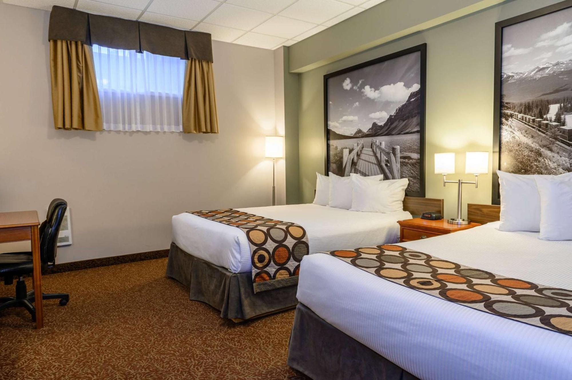 Super 8 By Wyndham Cochrane Hotell Eksteriør bilde