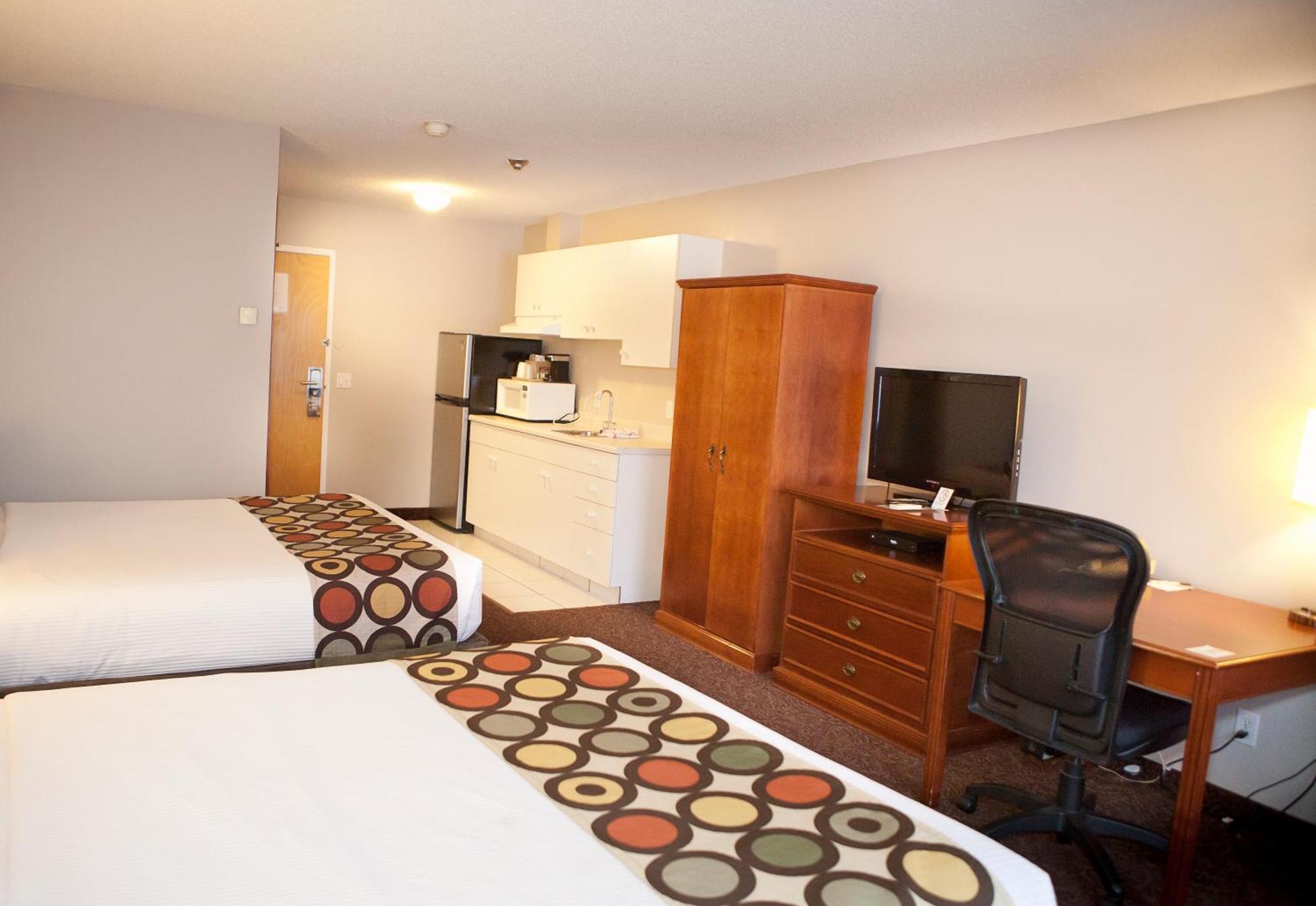 Super 8 By Wyndham Cochrane Hotell Eksteriør bilde